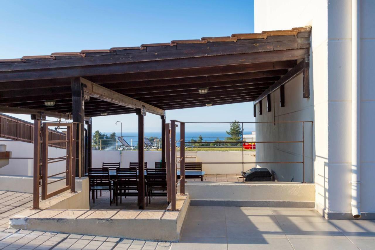 Villa Rossa Hanioti Exterior photo